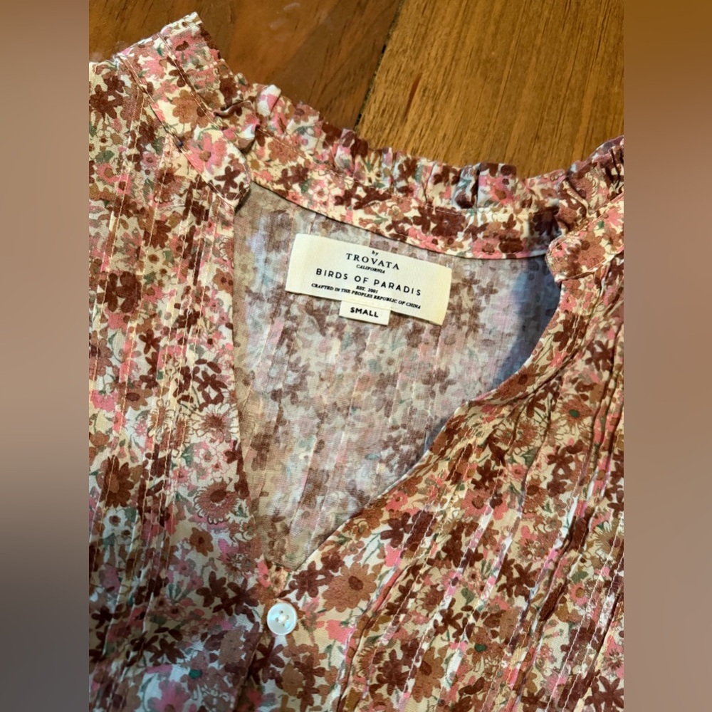Travota Birds of Paradise Finley Blouse Top Shirt Small cottage cute floral - Picture 7 of 8